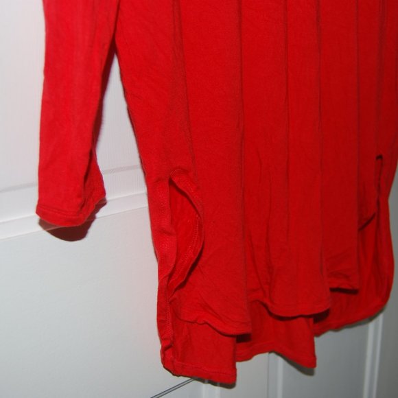 Babaton 3/4 length sleeve shirt in red - Picture 4 of 5